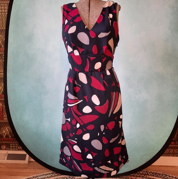 Dress - Picture 1 of 6